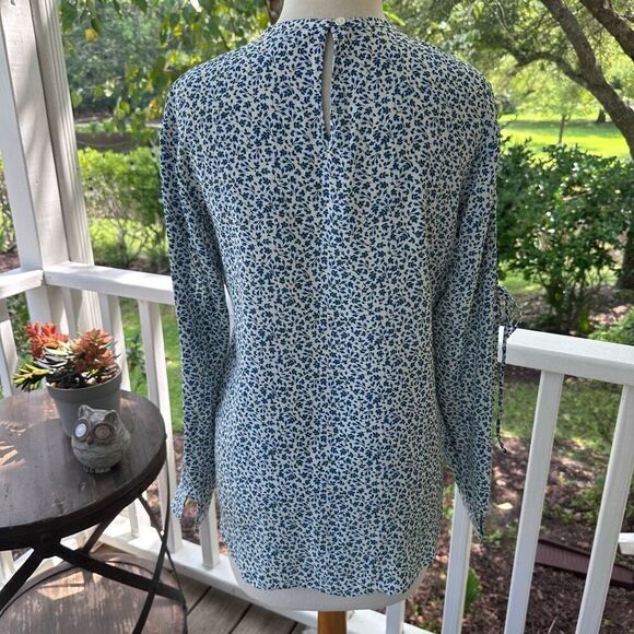 W by Worth Cold Sleeve Floral Top - Picture 2 of 6